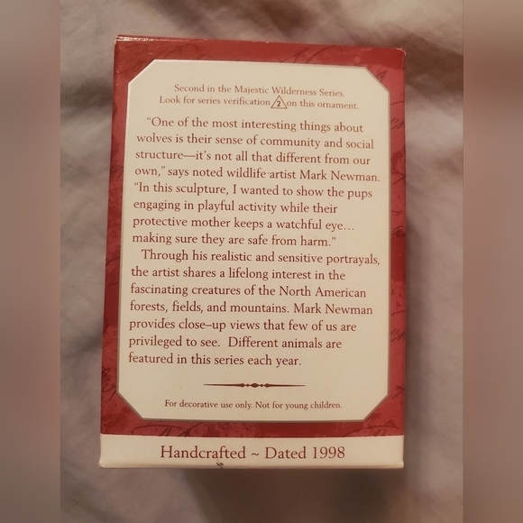 HALLMARK Keepsake Timber Wolves at Play "Majestic Wilderness" Ornament - Picture 2 of 4